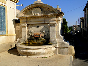 fountain eyguières